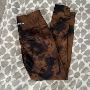 Aurola Women’s Black and Brown Tie Dye Leggings